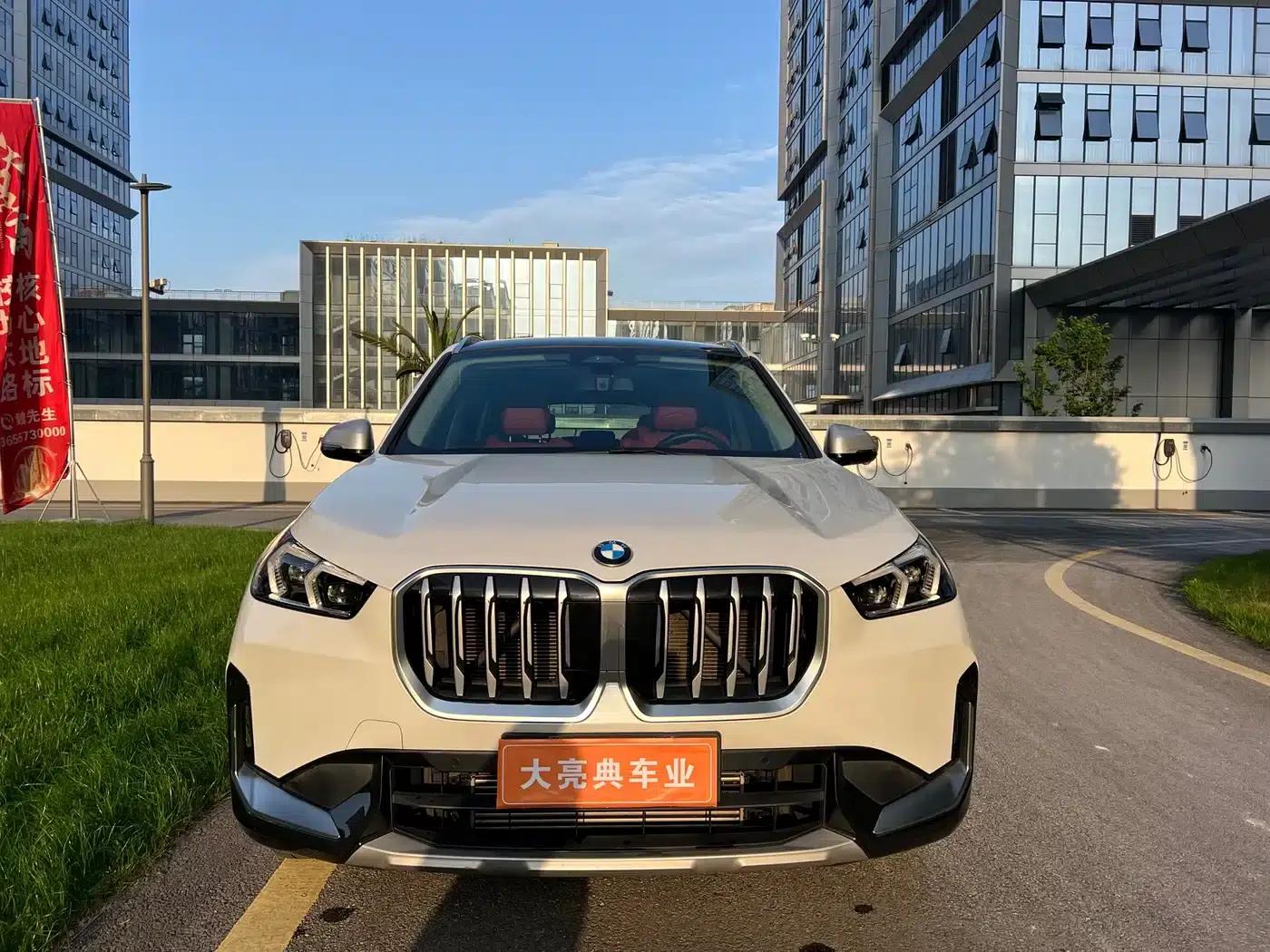 2023 BMW X1 sDrive20Li X Design Package — миниатюра 2
