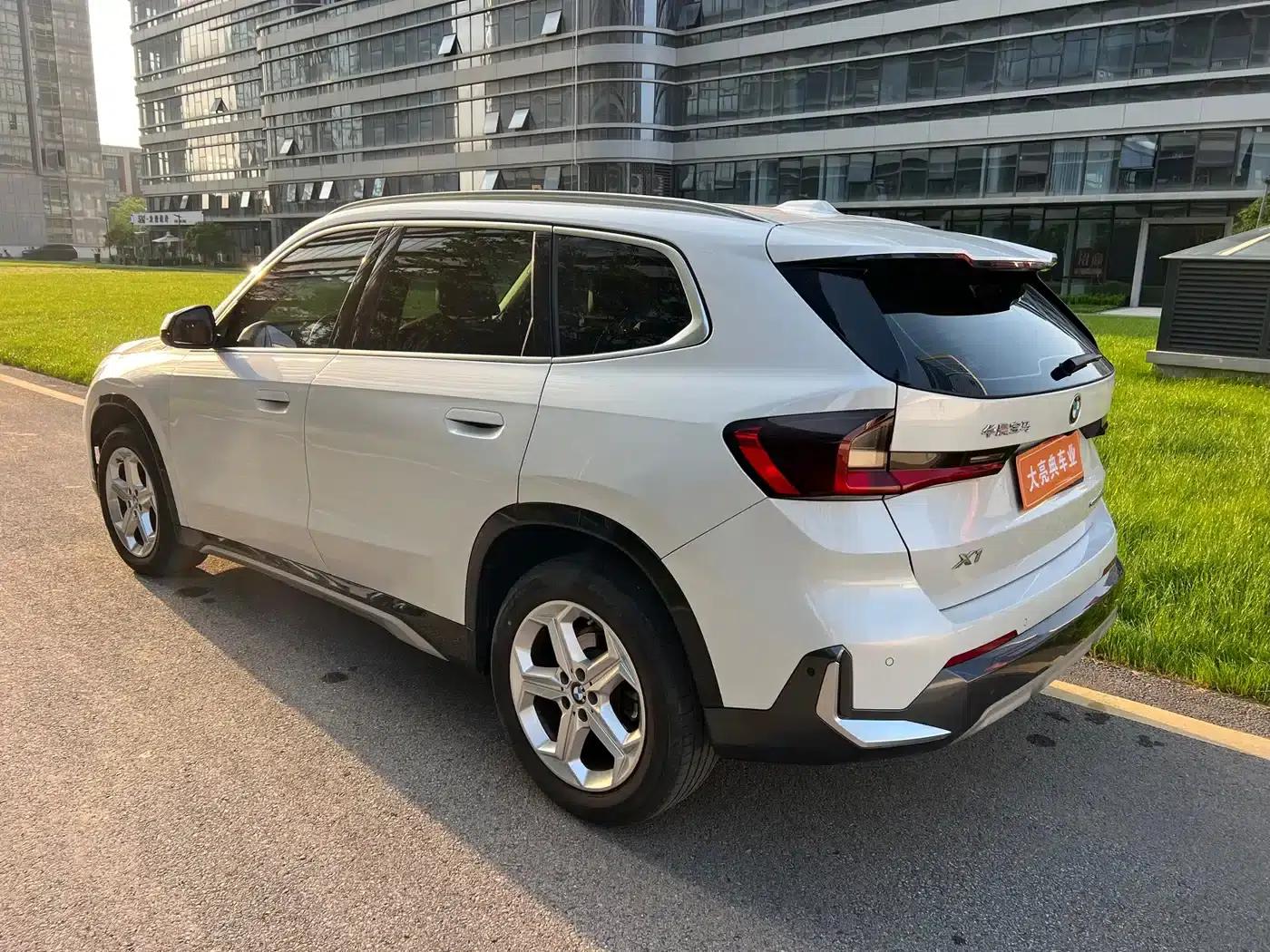 2023 BMW X1 sDrive20Li X Design Package — миниатюра 4