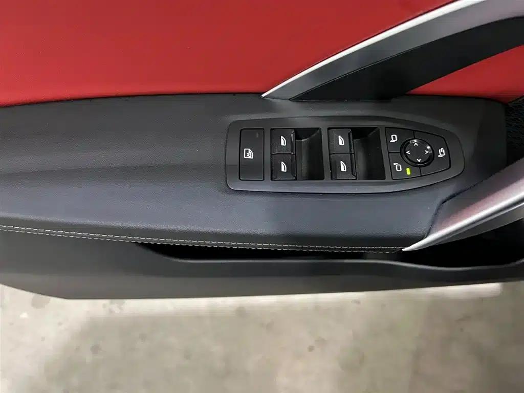 2023 BMW X1 sDrive20Li X Design Package — миниатюра 12