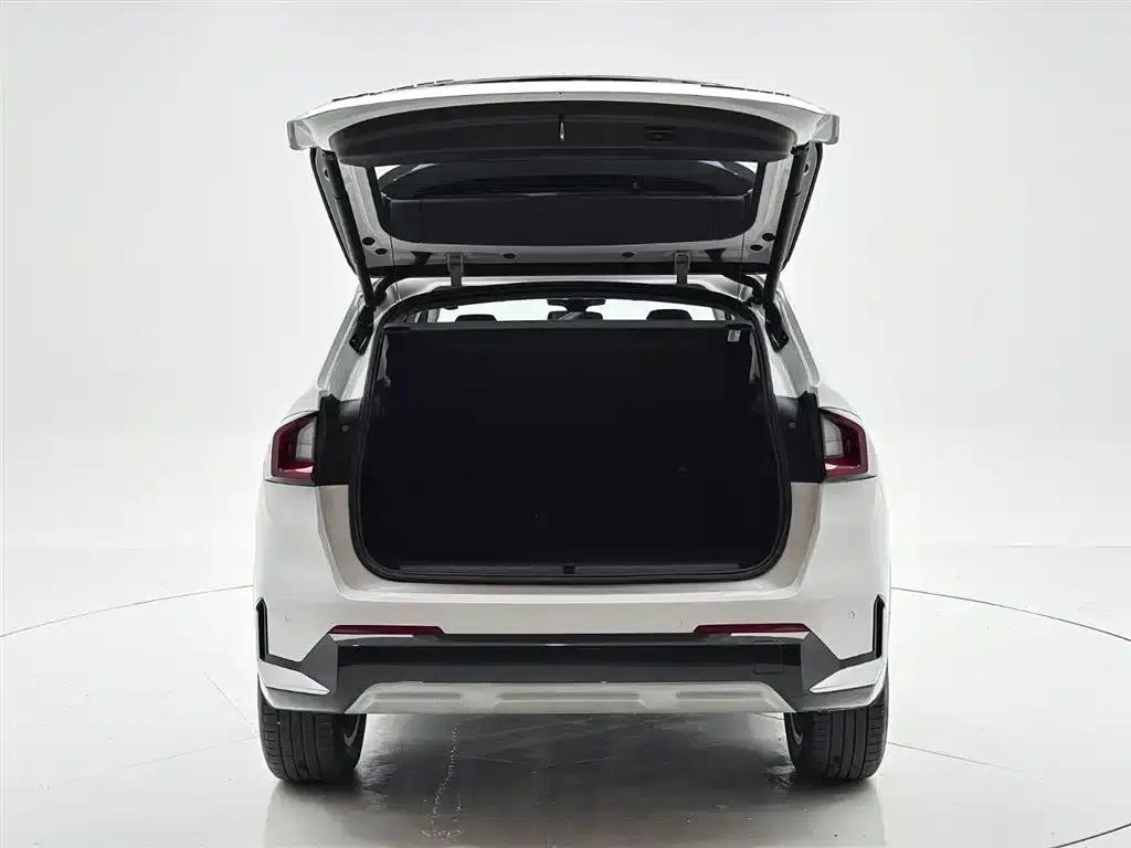 2023 BMW X1 sDrive20Li X Design Package — миниатюра 8