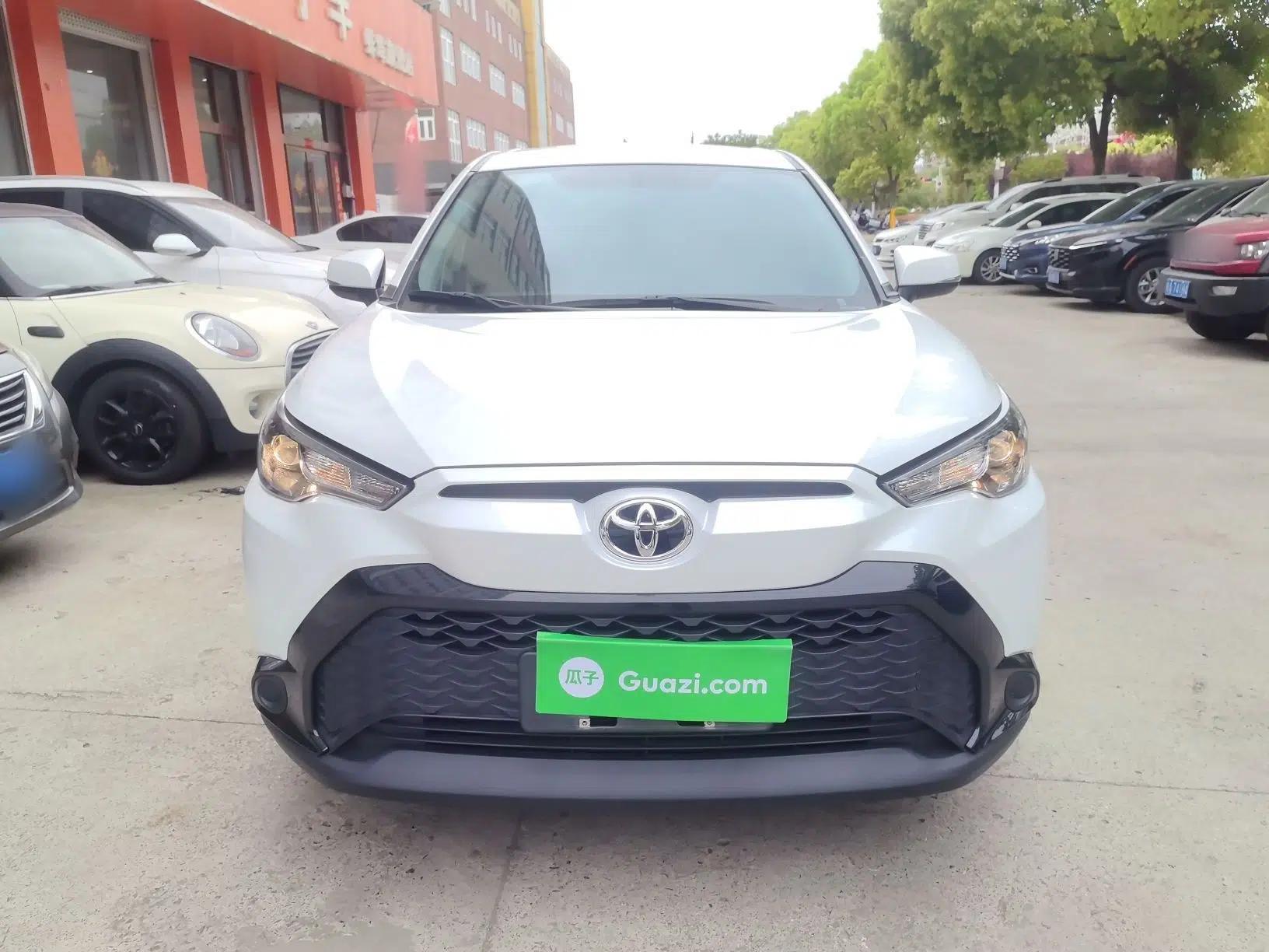 Toyota FRONTLANDER 2023 2.0L CVT Elite Edition — миниатюра 2