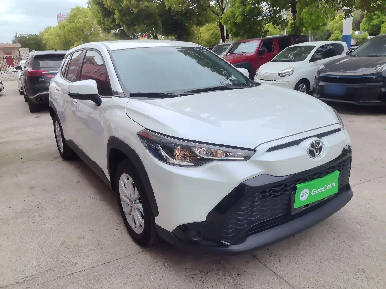 Toyota FRONTLANDER 2023 2.0L CVT Elite Edition — миниатюра 3
