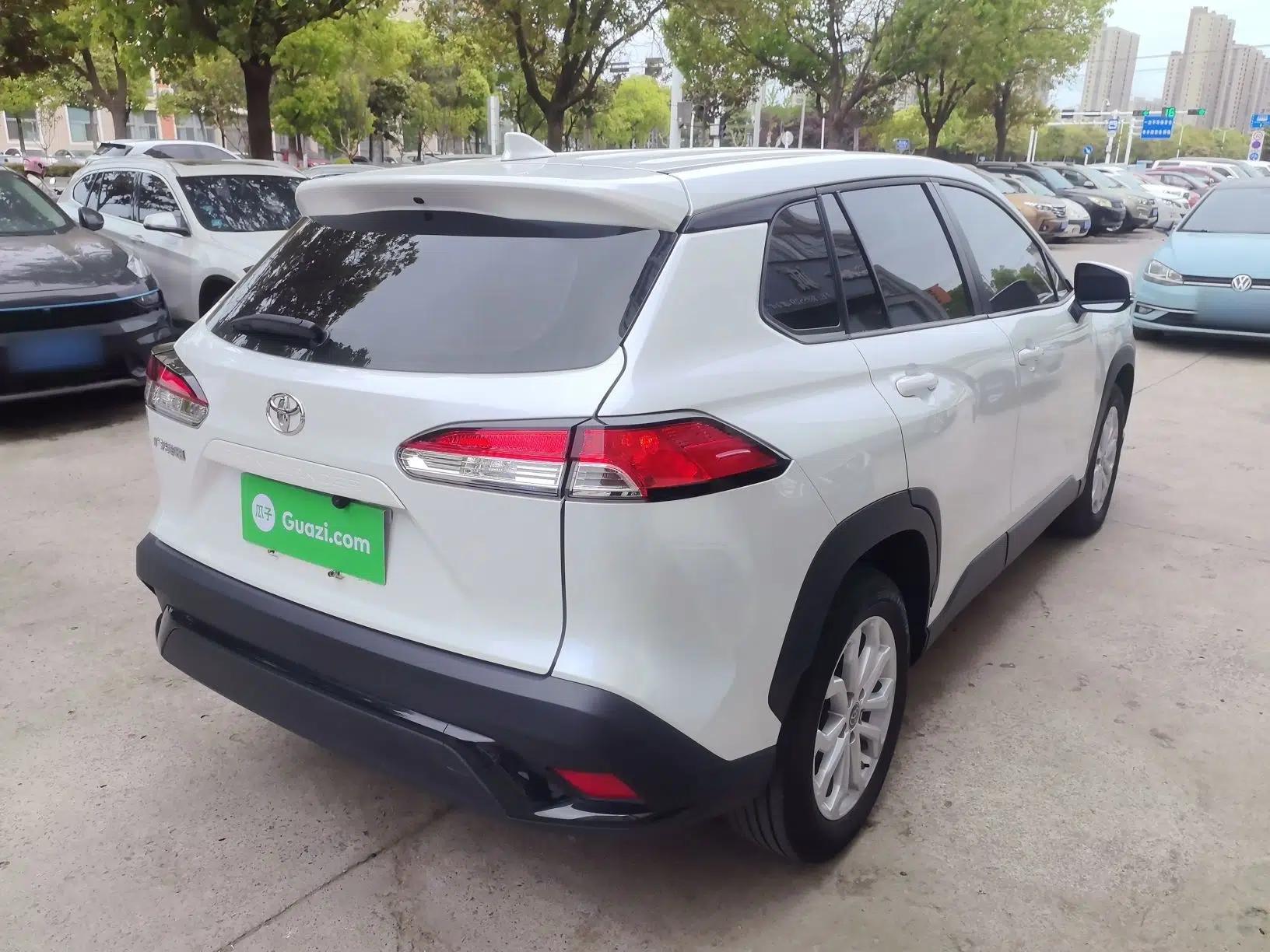 Toyota FRONTLANDER 2023 2.0L CVT Elite Edition — миниатюра 6