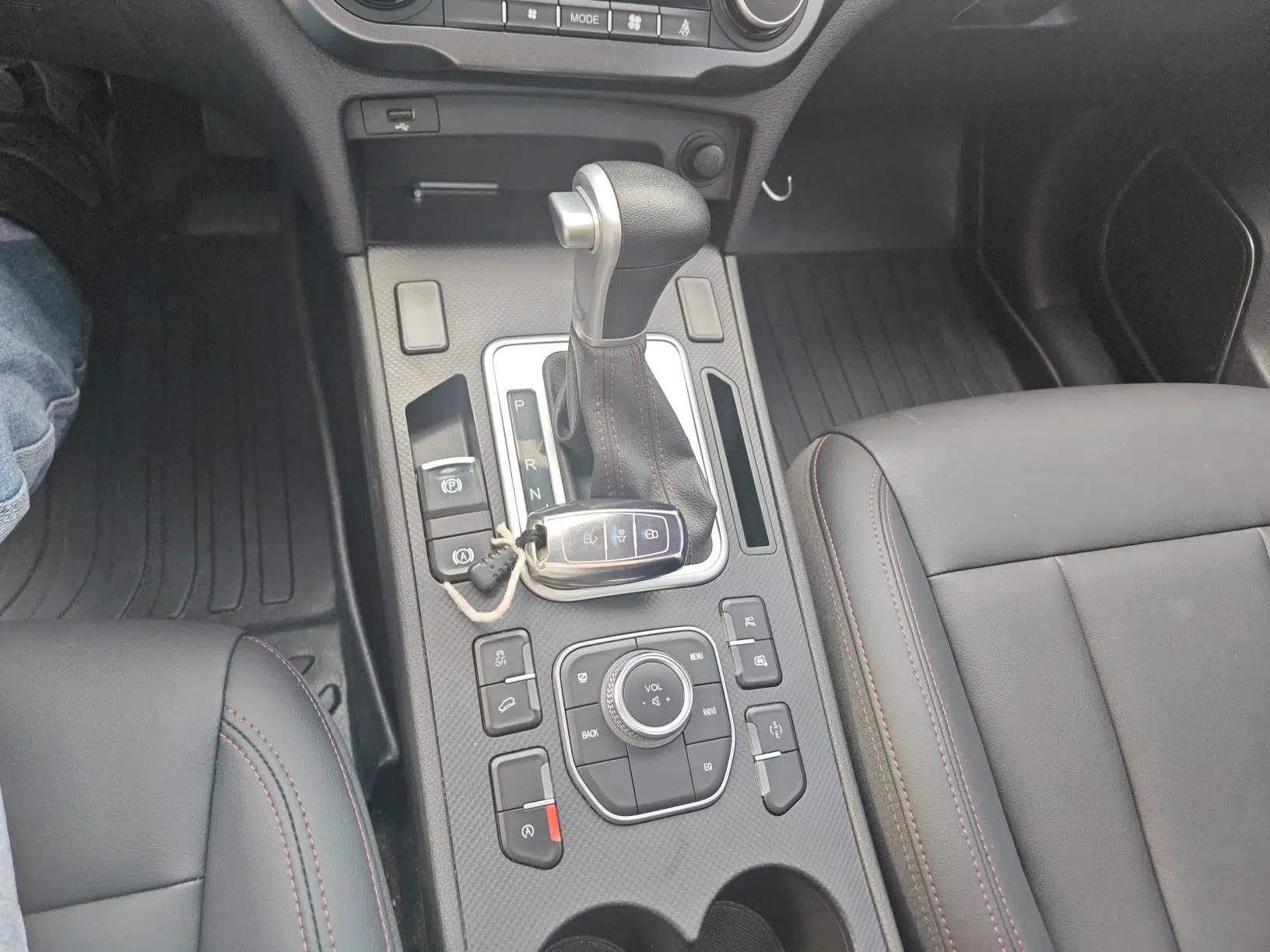 Haval H6 Coupe 2018 Red-Label 1.5T Automatic Two-Wheel Drive Luxury Model — миниатюра 17