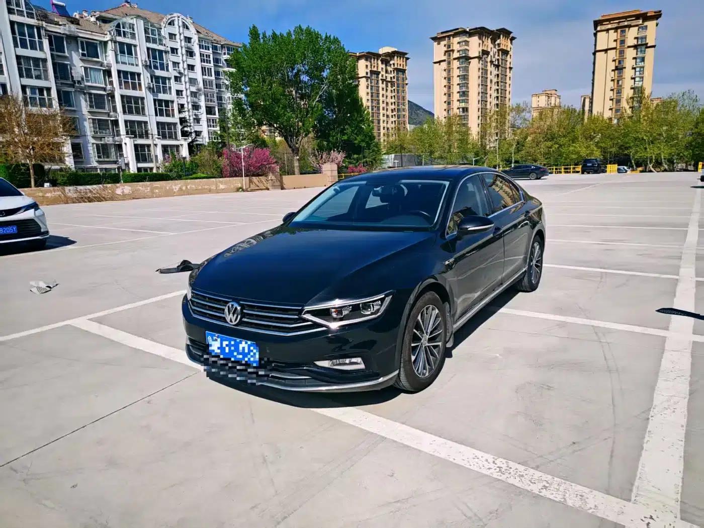2020 Volkswagen Passat 330TSI DSG Luxury — миниатюра 3