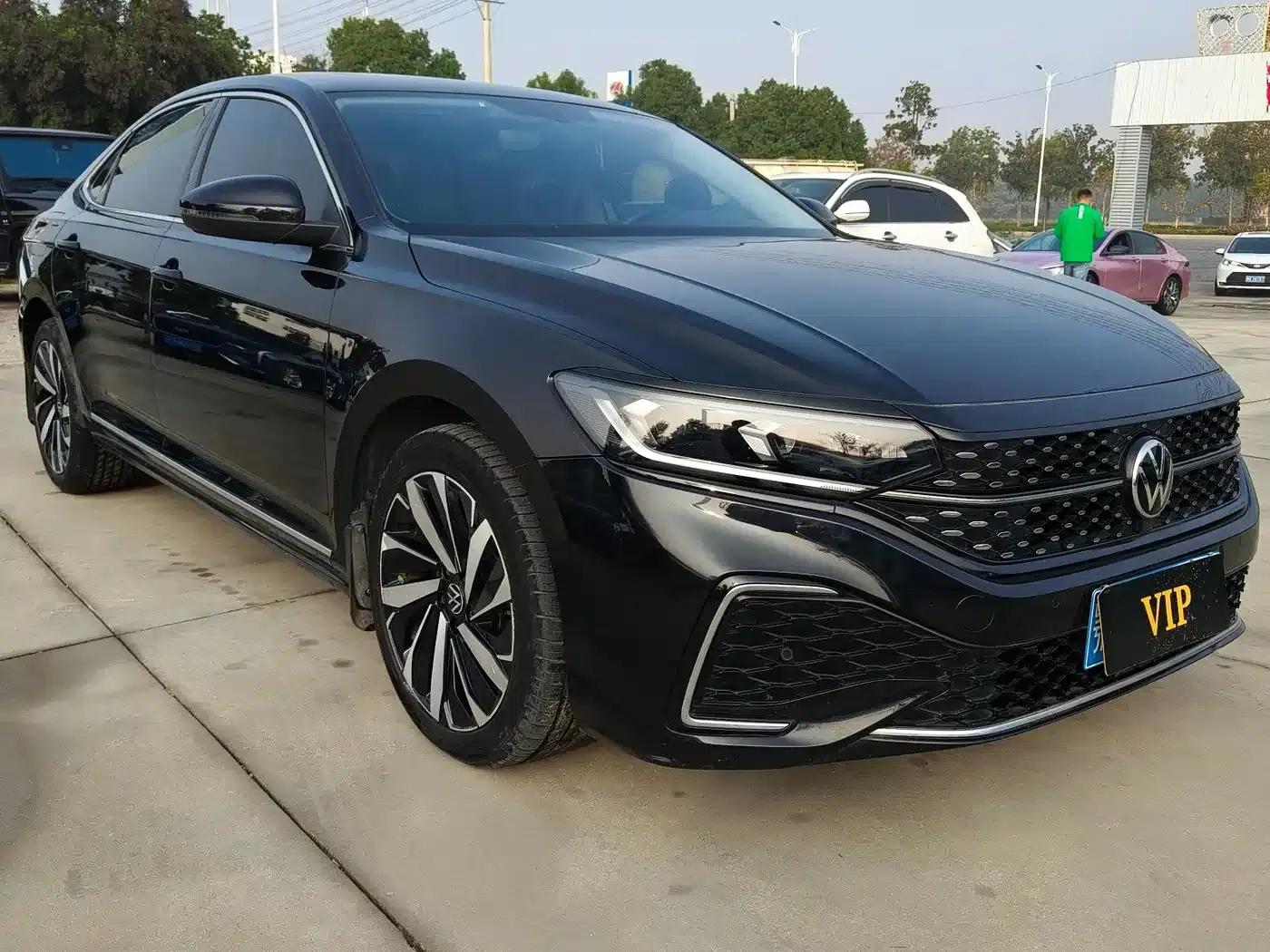 2022 Volkswagen Passat 330TSI Starry Sky Elite Edition — миниатюра 3