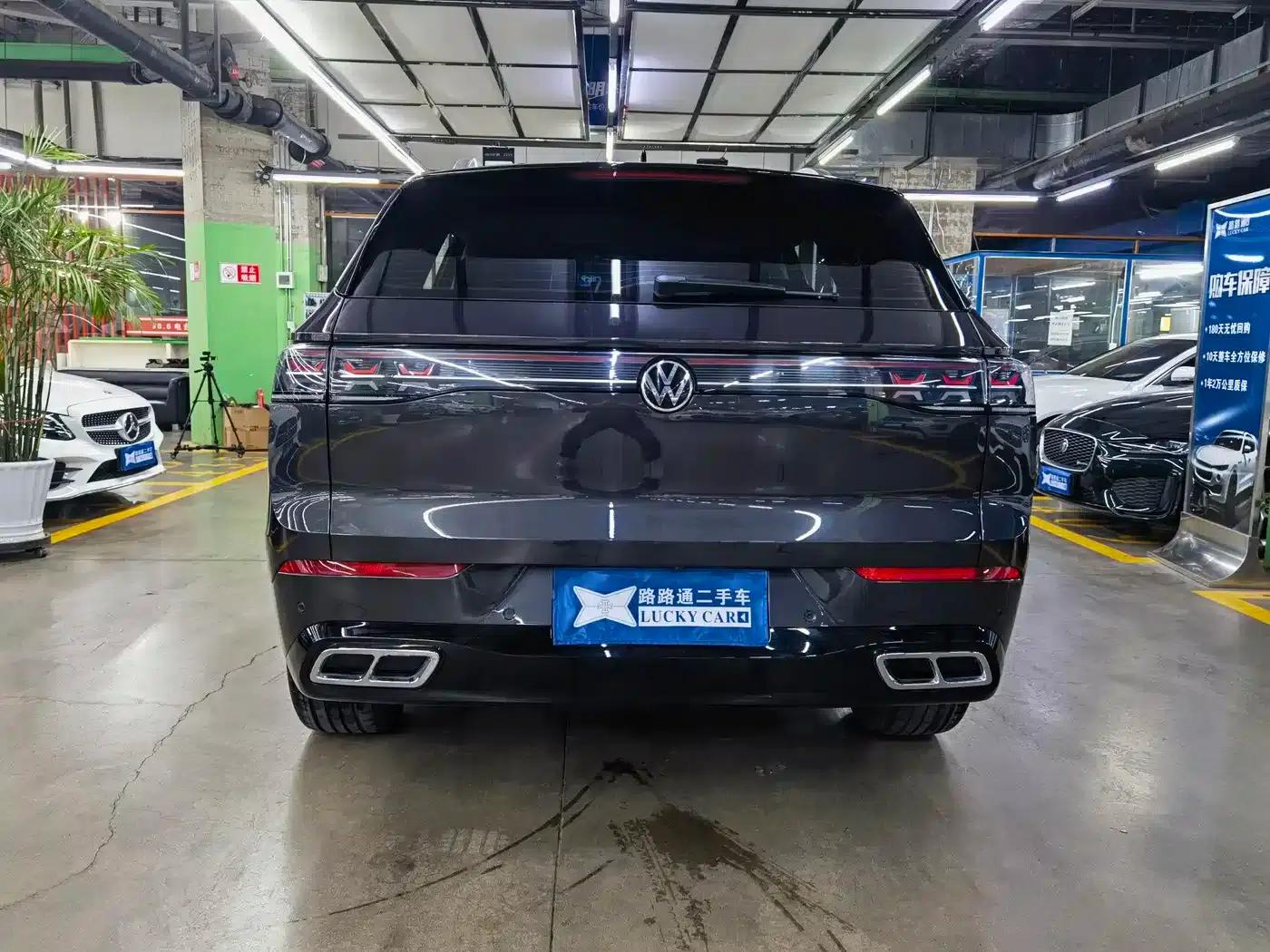 2023 Range Rover 380TSI AWD R-Line Touring Edition — миниатюра 5