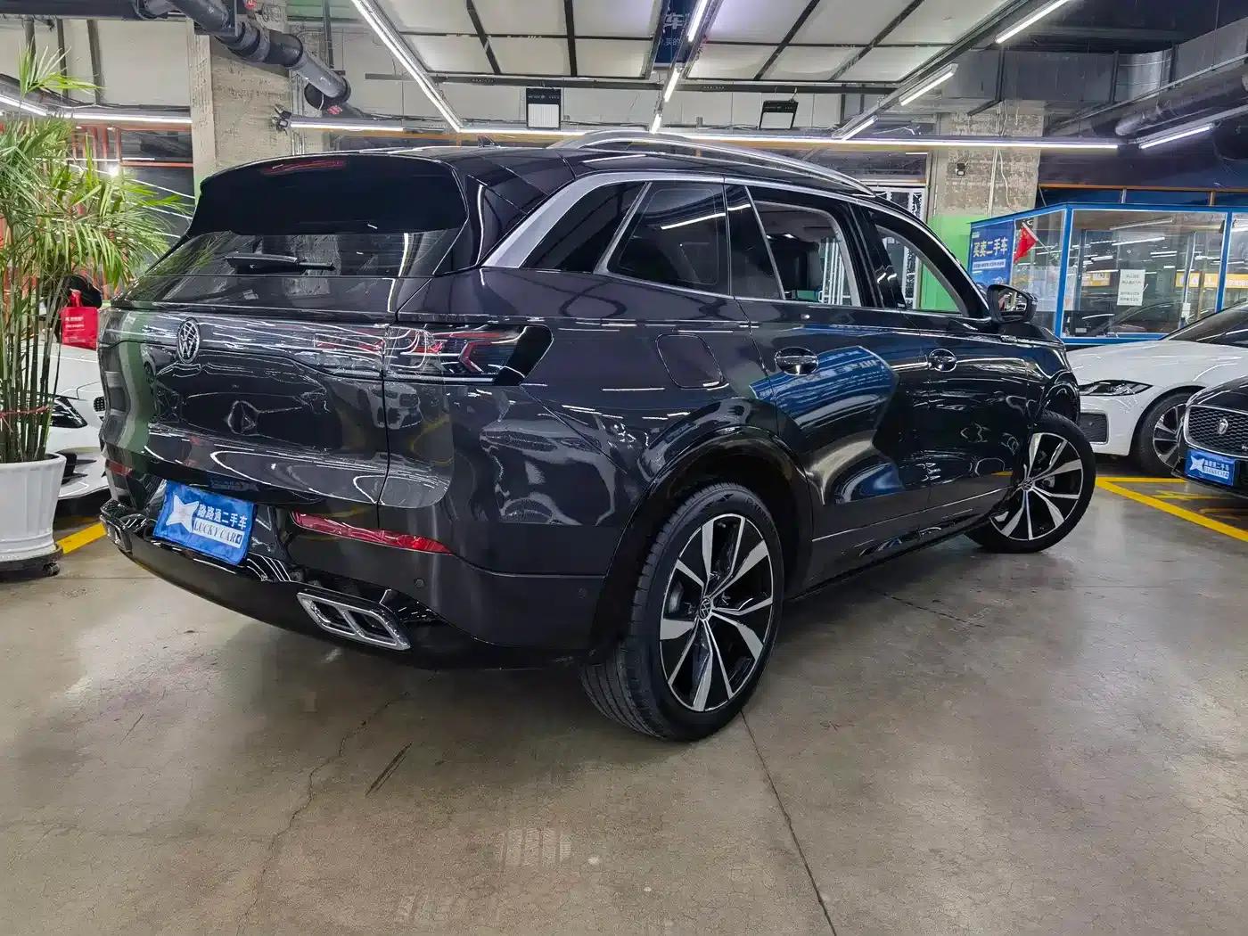 2023 Range Rover 380TSI AWD R-Line Touring Edition — миниатюра 6