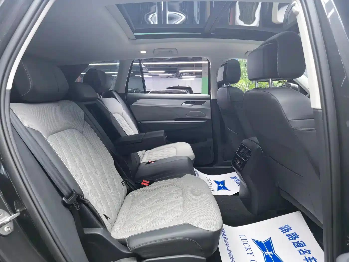 2023 Range Rover 380TSI AWD R-Line Touring Edition — миниатюра 9