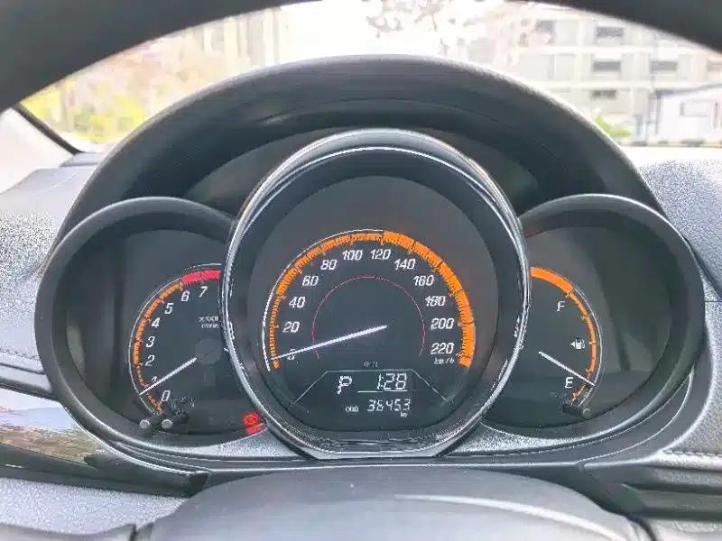 YARiS L 2022 Model YARiS X 1.5L CVT Luxury PLUS Edition — миниатюра 3