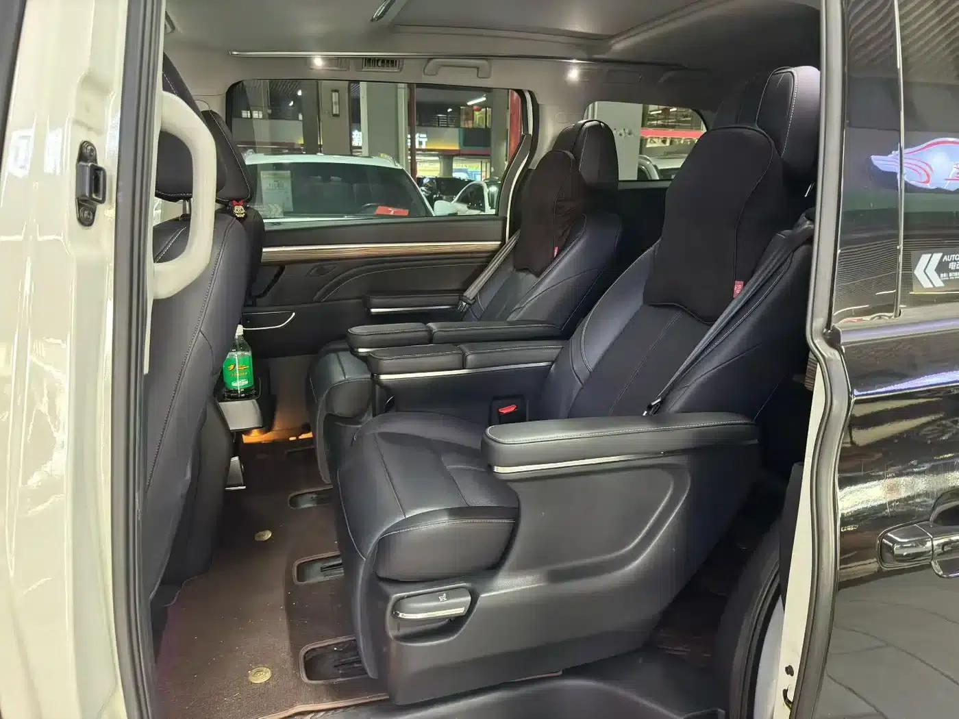 Trumpchi M8 2021 Master Series 390T Supreme Edition — миниатюра 4