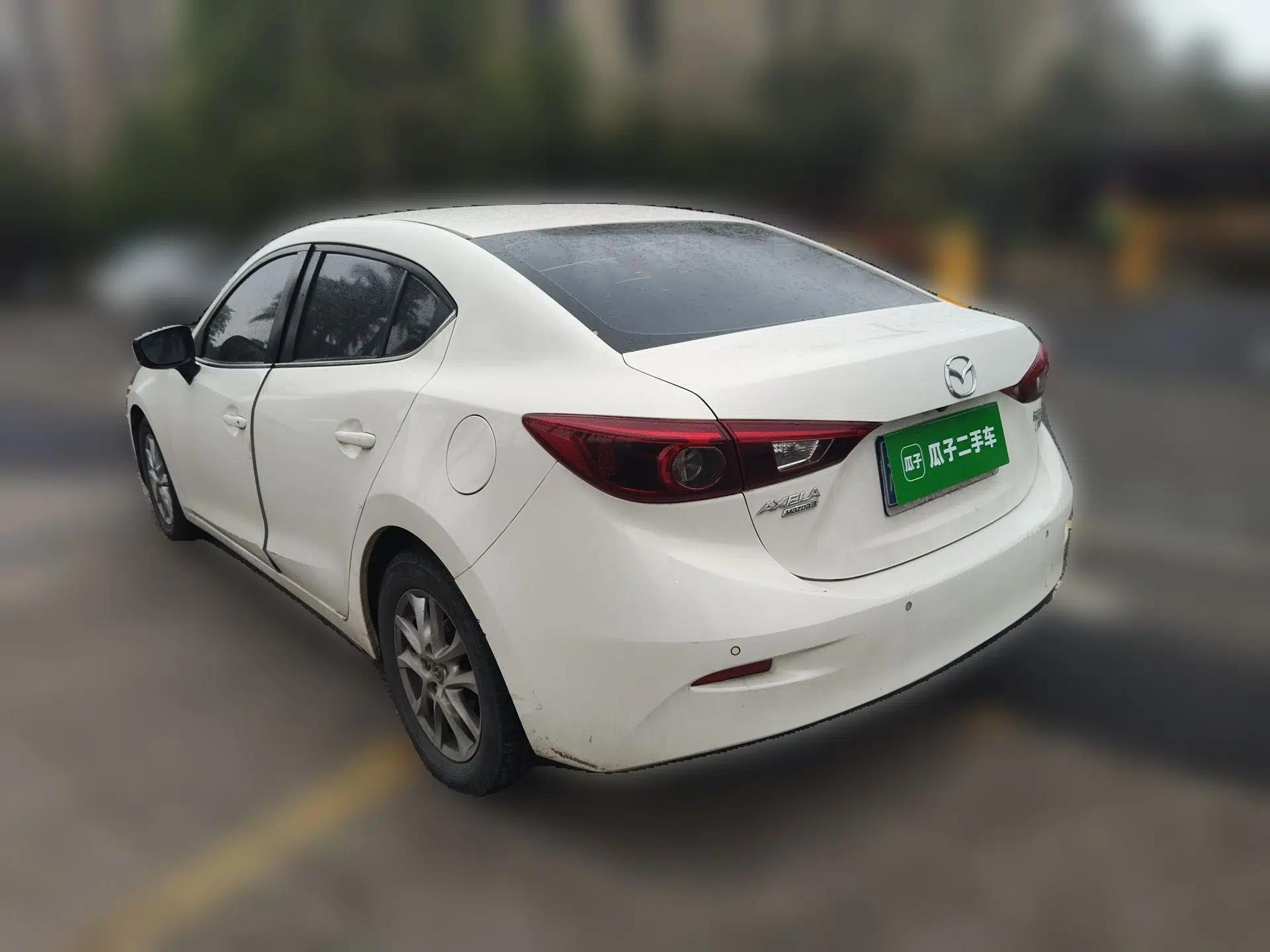 Mazda 3 Axela 2017 Sedan 1.5L Automatic Luxury Model Emission Standard China V — миниатюра 4