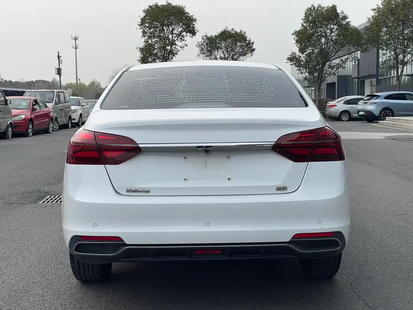 Geely Emgrand 2019 Leading Edition 1.5L Manual Deluxe Model (China VI Emission Standard) — миниатюра 15