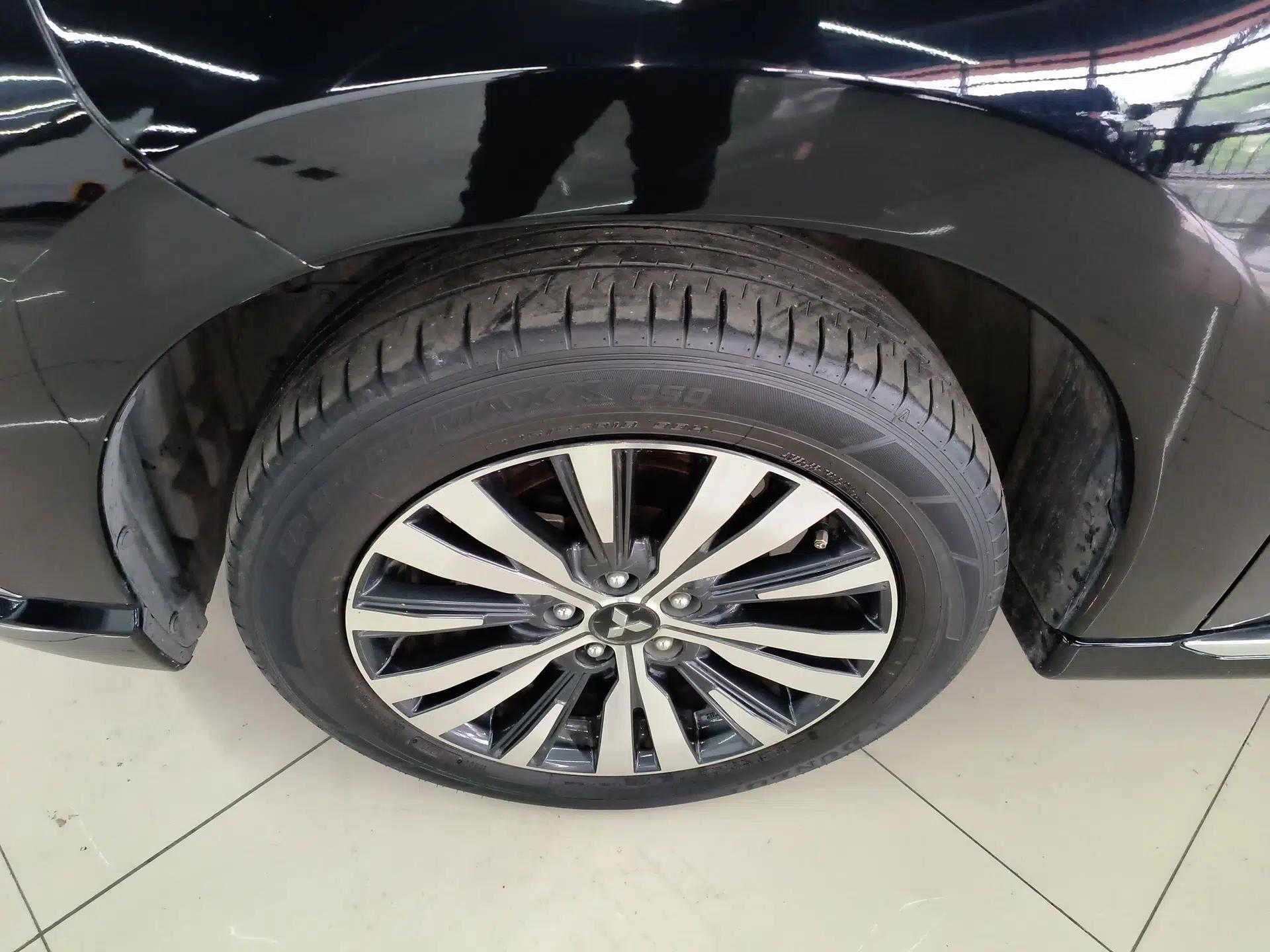 Mitsubishi Outlander 2020 2.4L 4x4 Zhi Xiang Edition 5 Seats — миниатюра 8