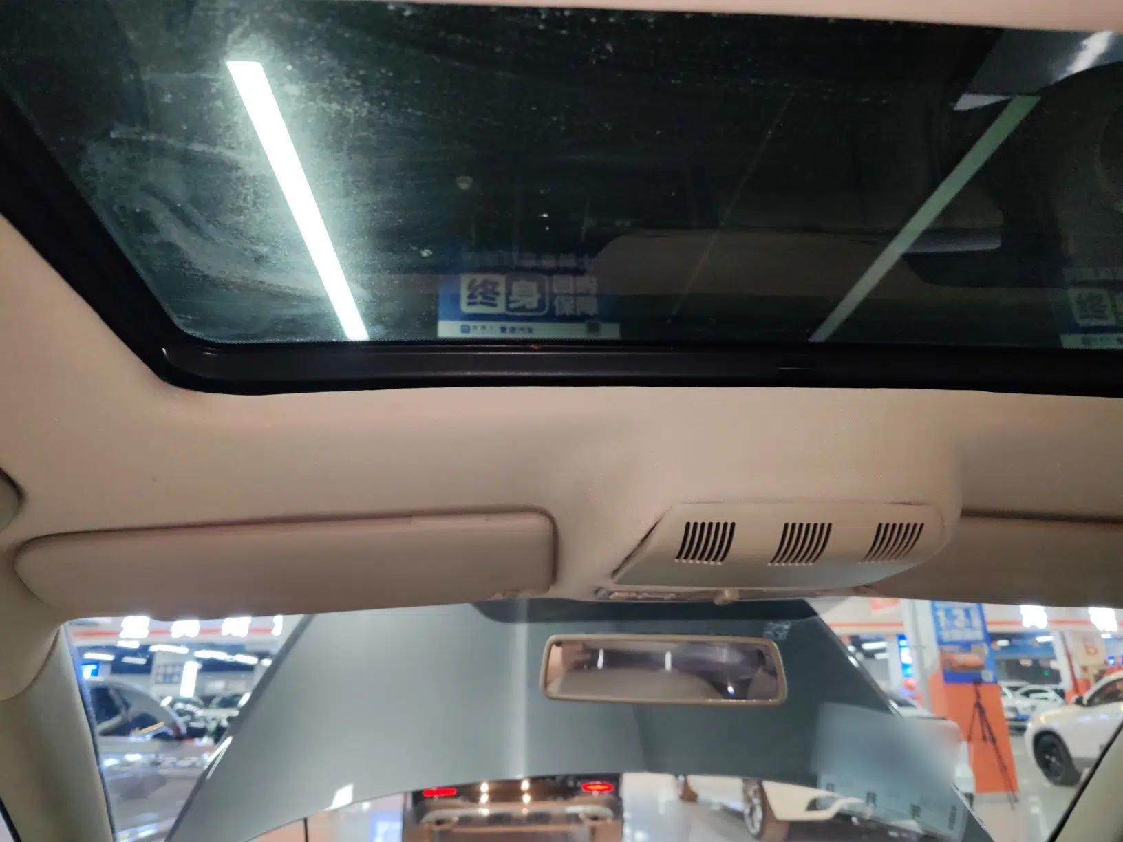 Skoda Octavia 2015 Classic Model 1.6L Automatic Elegance Edition — миниатюра 20