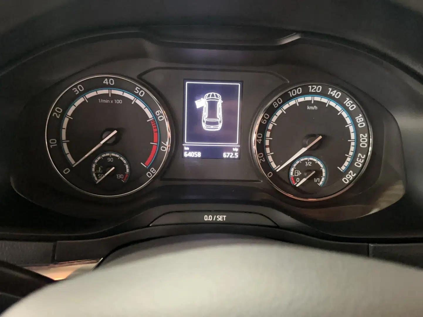 Skoda Karoq 2019 TSI280 SmartDrive Luxury Edition China V Standard — миниатюра 11