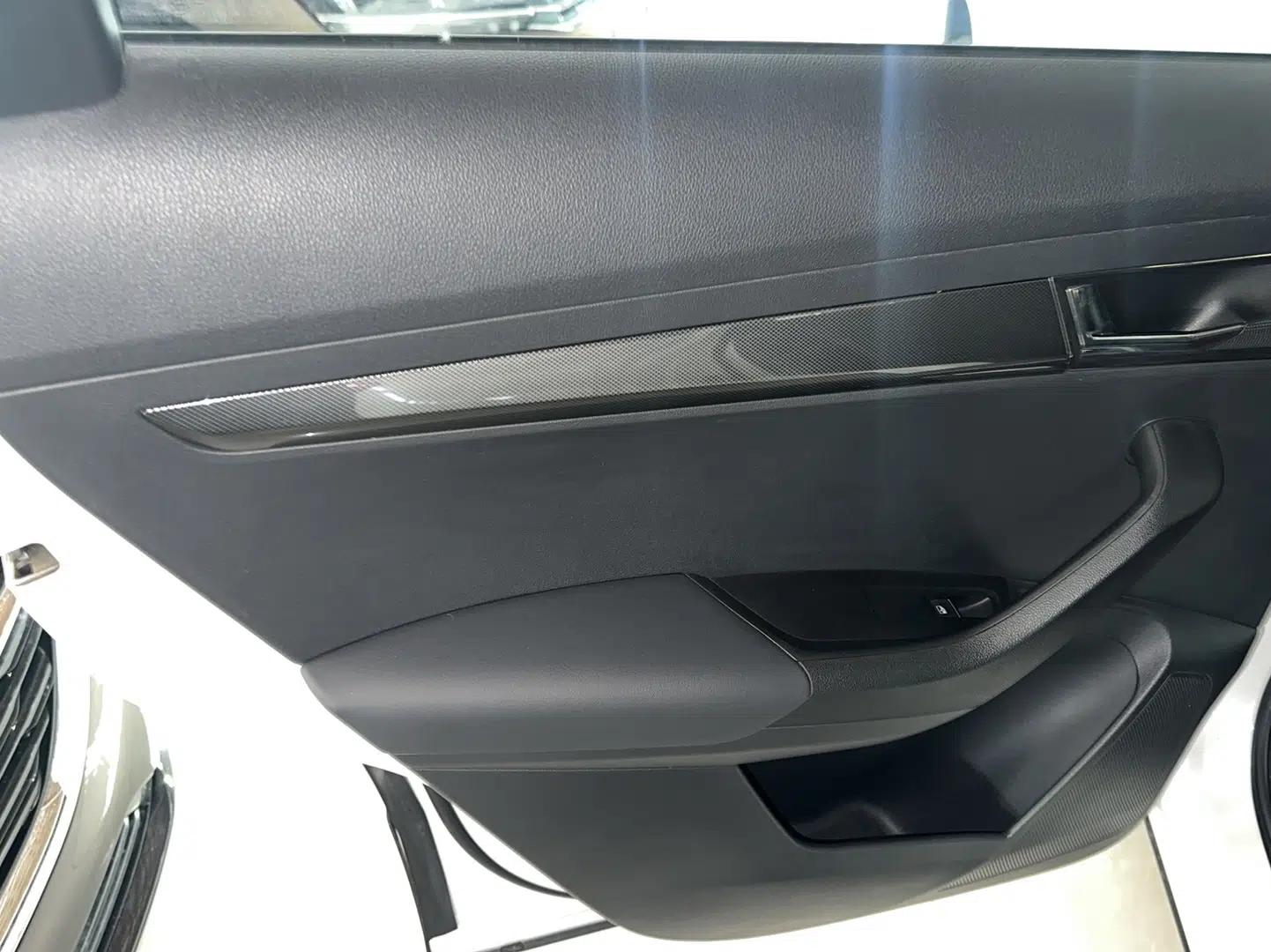 Skoda Karoq 2019 TSI280 SmartDrive Luxury Edition China V Standard — миниатюра 18