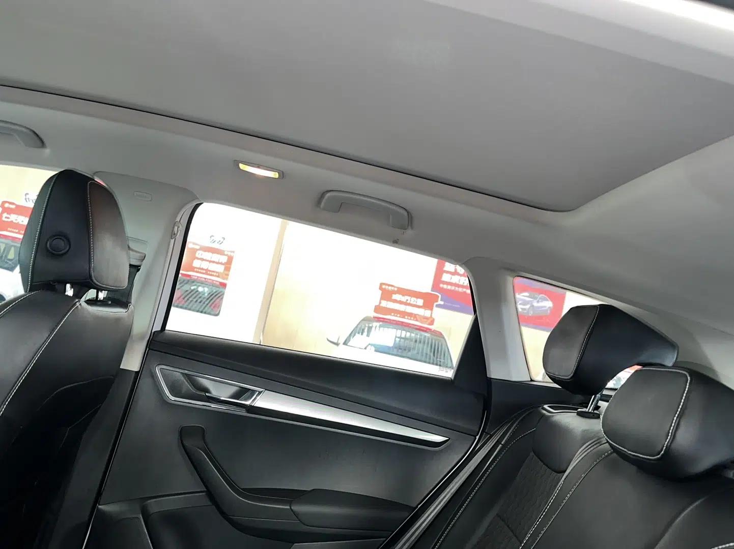 Skoda Karoq 2019 TSI280 SmartDrive Luxury Edition China V Standard — миниатюра 9
