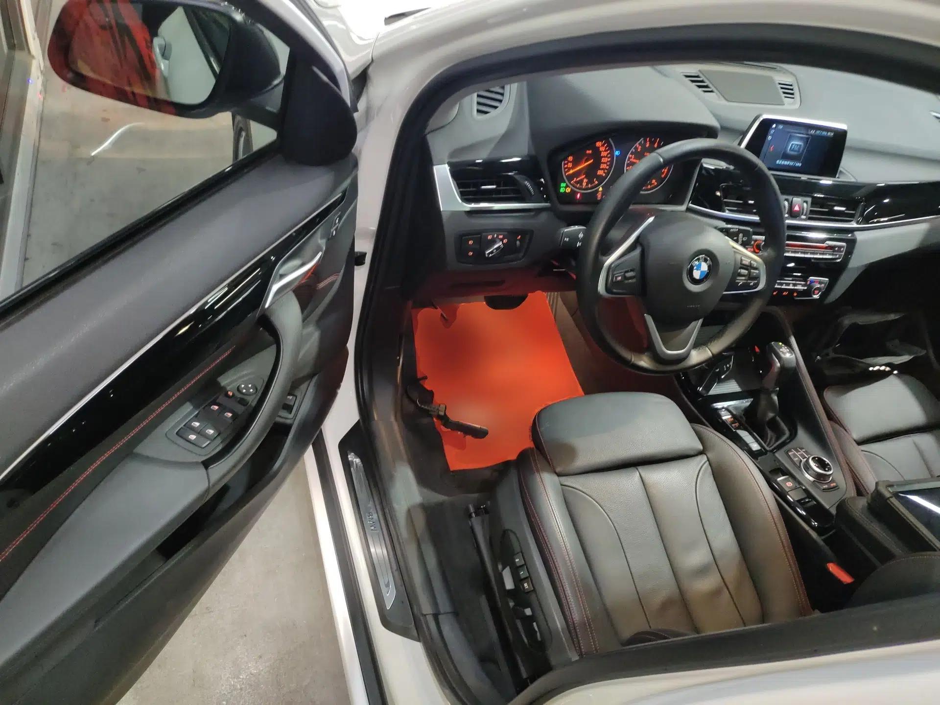 BMW X1 2018 xDrive20Li Luxury Edition — миниатюра 18