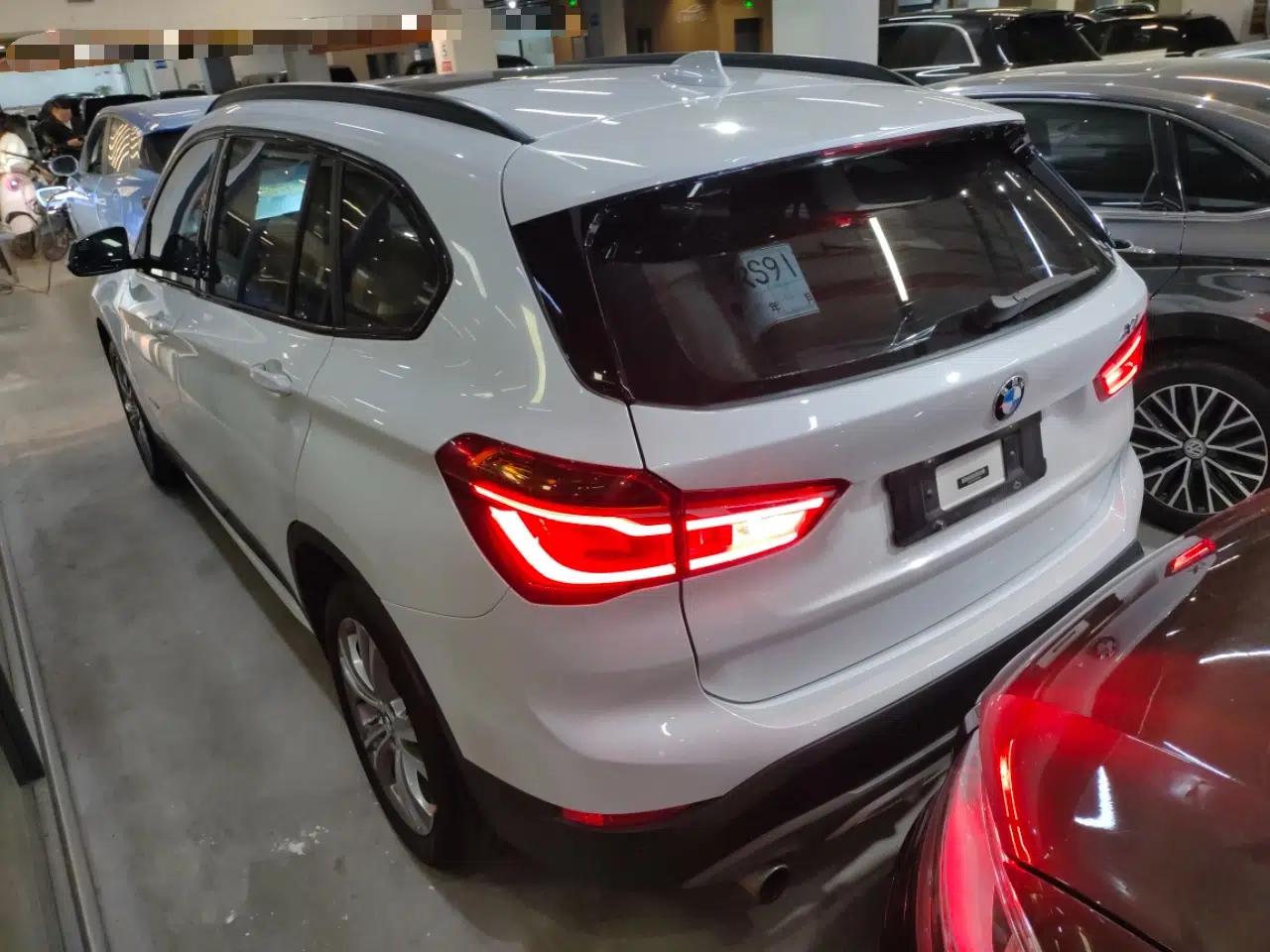 BMW X1 2018 xDrive20Li Luxury Edition — миниатюра 7