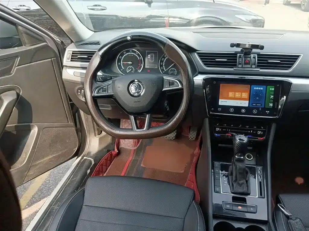 Superb 2019 Facelift TSI280 DSG Comfort Edition — миниатюра 3