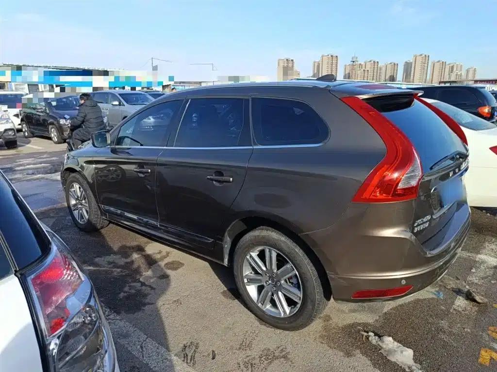 2017 Volvo XC60 T5 AWD Smart Edition — миниатюра 21