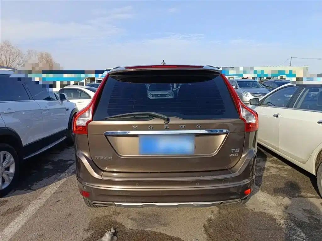 2017 Volvo XC60 T5 AWD Smart Edition — миниатюра 22