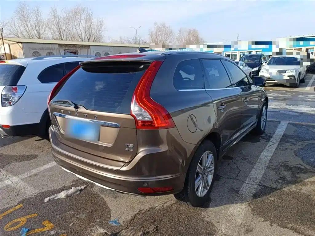 2017 Volvo XC60 T5 AWD Smart Edition — миниатюра 23