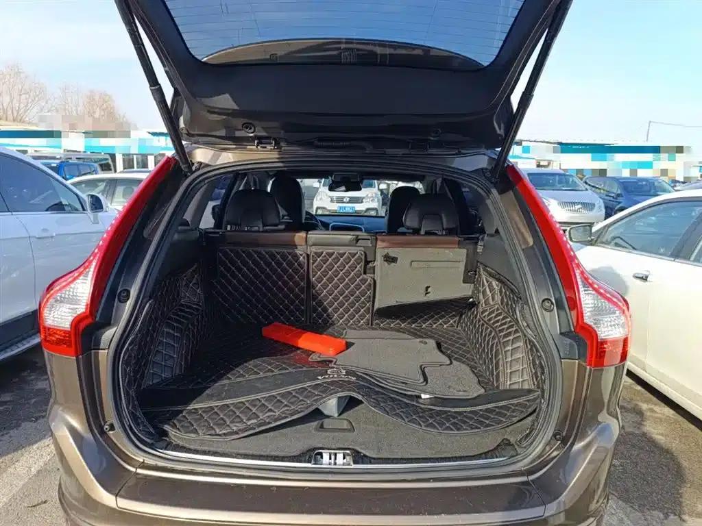 2017 Volvo XC60 T5 AWD Smart Edition — миниатюра 9