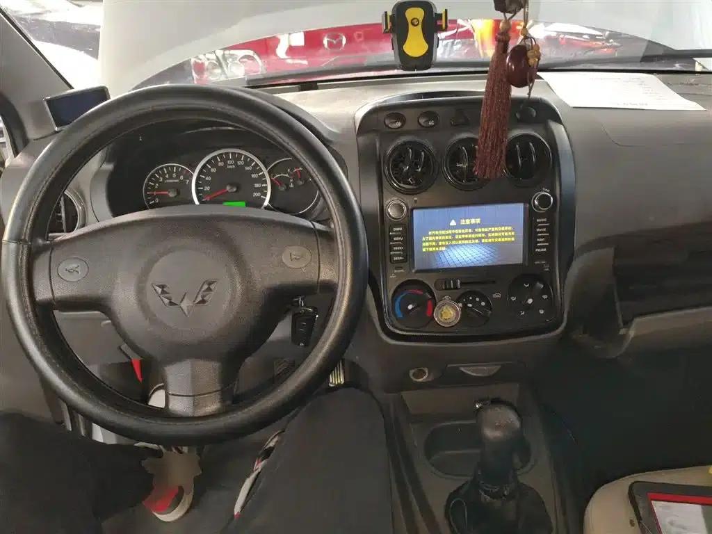 Wuling Hongguang 2010 1.2L Basic Model (National IV Emission Standard) — миниатюра 7