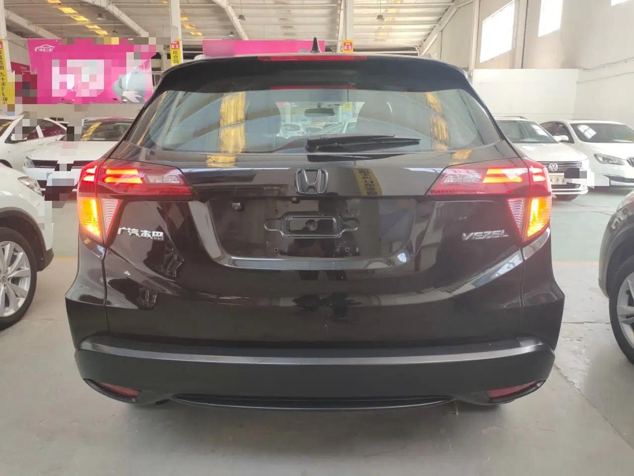 Honda Vezel 2018 1.5L CVT 2WD Technology Elite Model — миниатюра 5