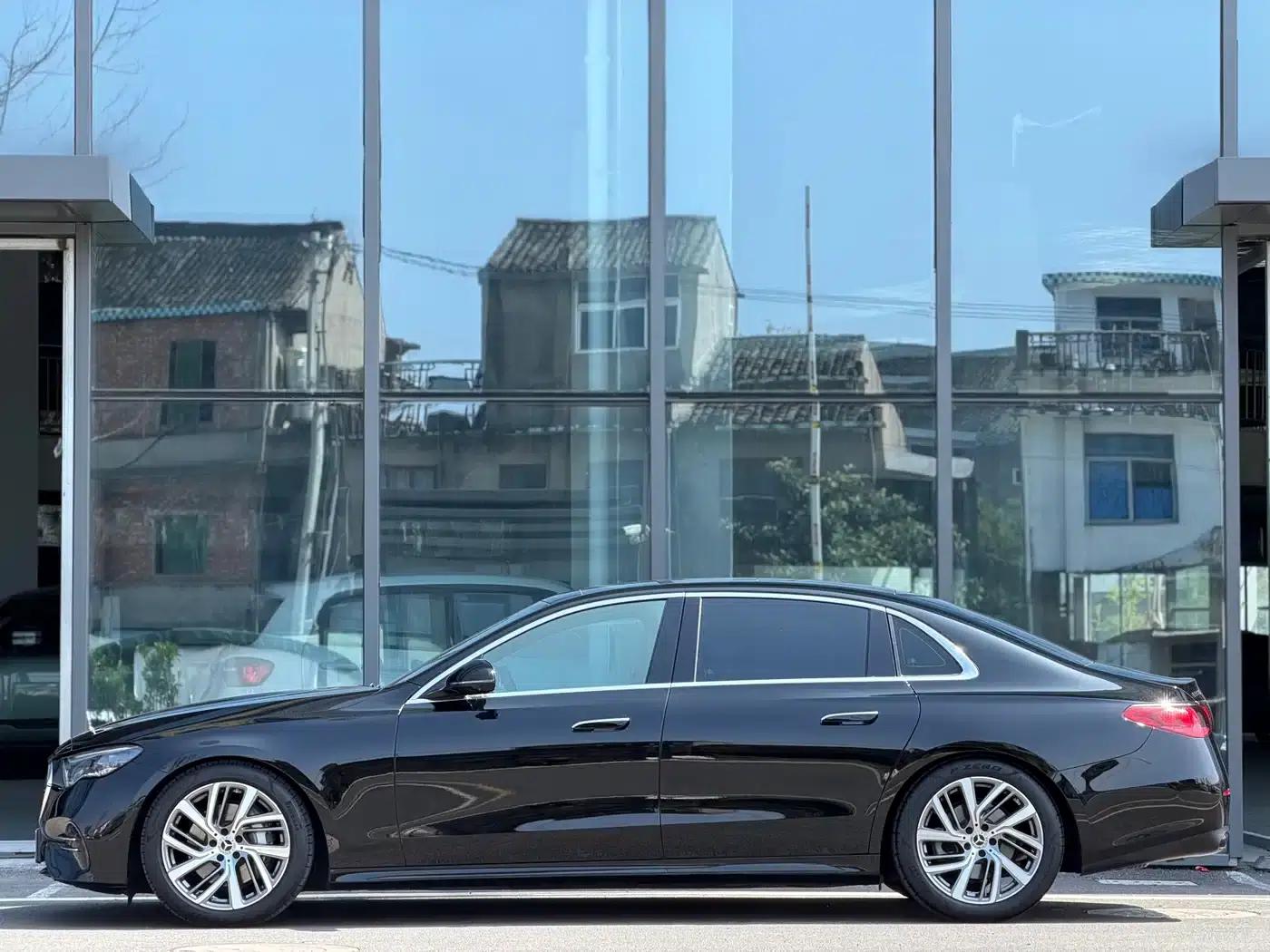 Mercedes-Benz E-Class 2024 E 300 L Fashion Edition — миниатюра 3