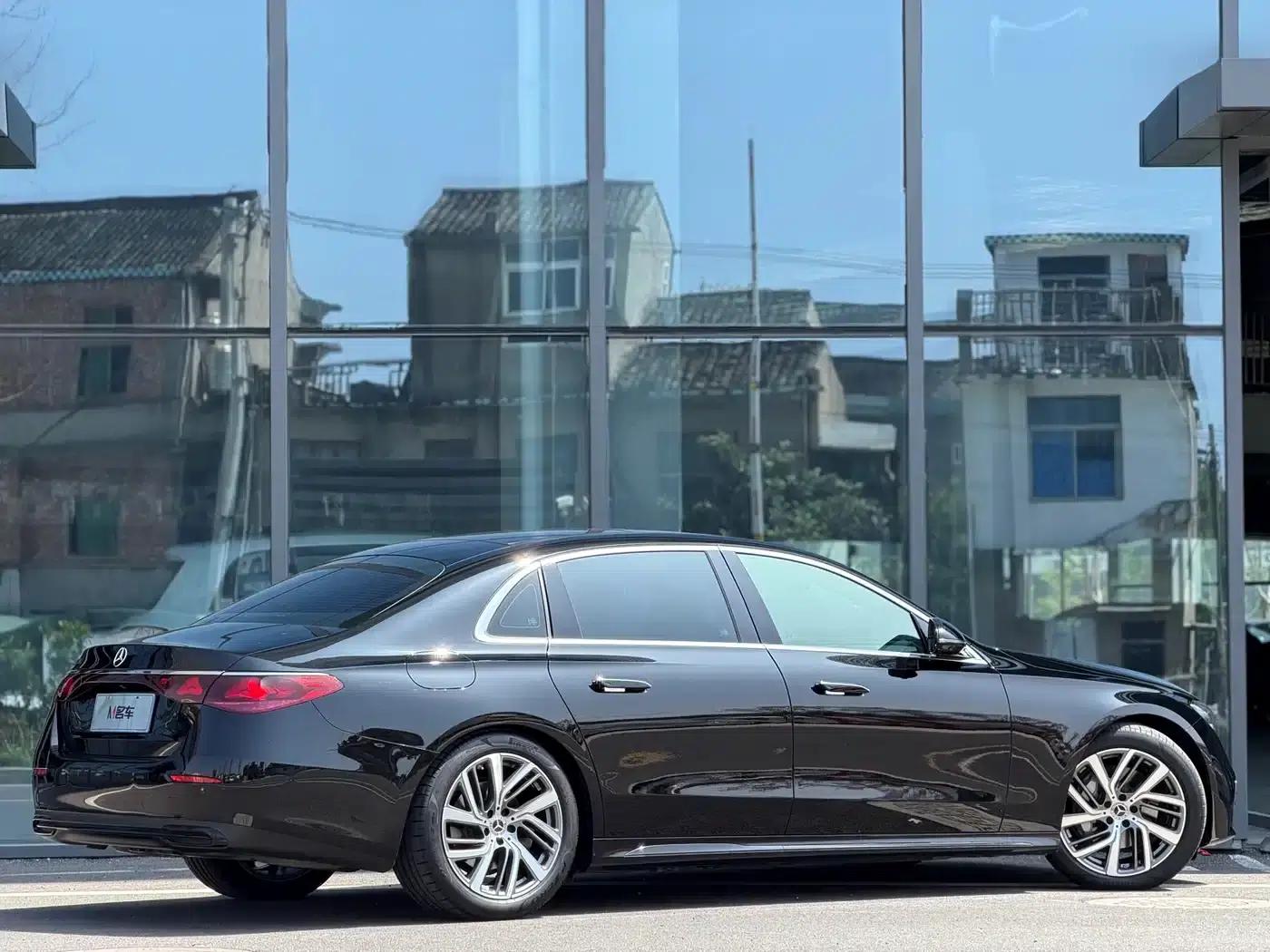 Mercedes-Benz E-Class 2024 E 300 L Fashion Edition — миниатюра 5