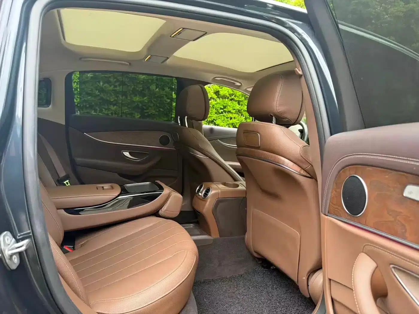2016 Mercedes-Benz E-Class E 300 L Luxury — миниатюра 7