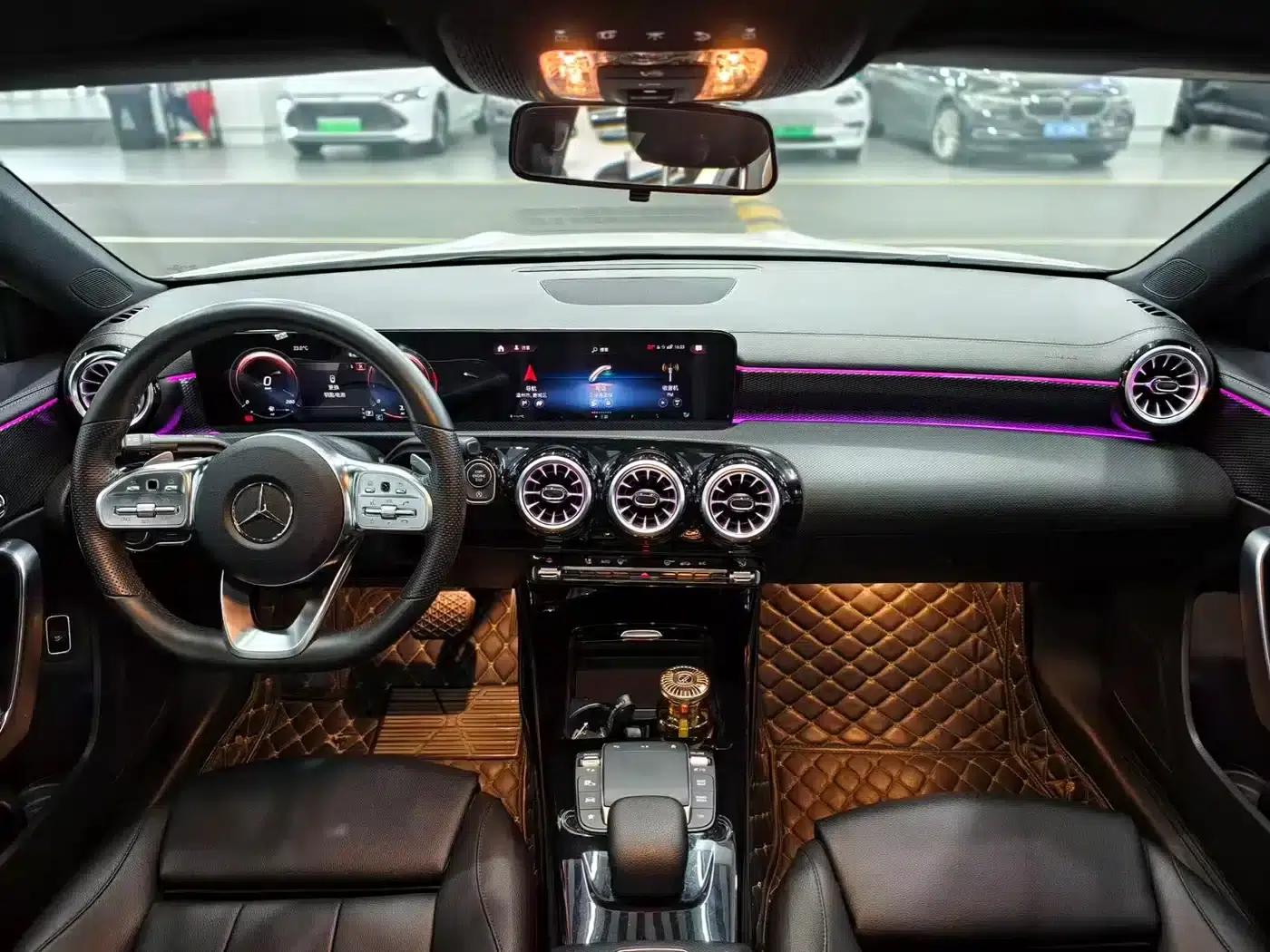 Mercedes-Benz A-Class 2022 A 200 L Sport Sedan Fashion Edition — миниатюра 6