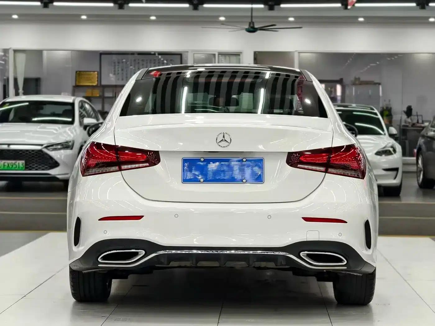 Mercedes-Benz A-Class 2022 A 200 L Sport Sedan Fashion Edition — миниатюра 8