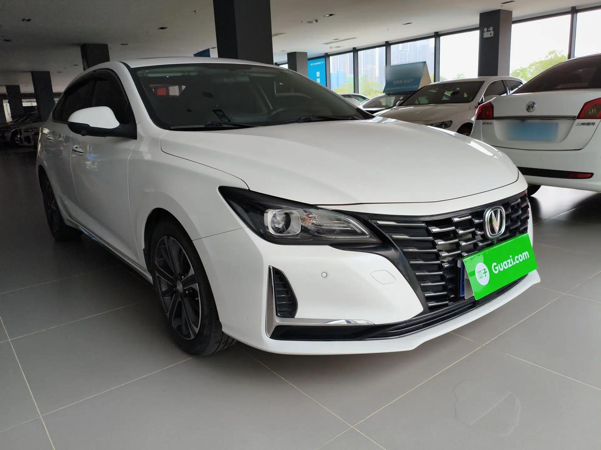 CHANGAN Ruicheng CC 2022 Blue Whale Edition 1.5T DCT Luxury Model — миниатюра 3