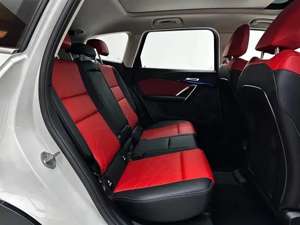 2023 BMW X1 sDrive20Li X Design Package — миниатюра 23