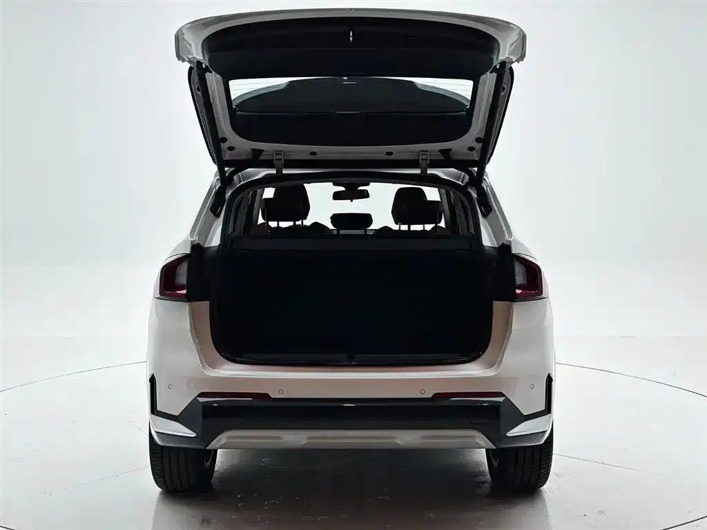 2023 BMW X1 sDrive20Li X Design Package — миниатюра 8
