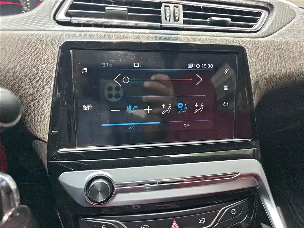 Peugeot 308 2019 1.6L Automatic Luxury Edition (National V Emission Standard) — миниатюра 13