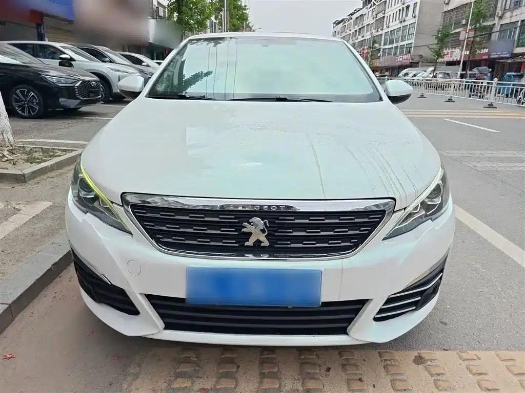 Peugeot 308 2019 1.6L Automatic Luxury Edition (National V Emission Standard) — миниатюра 3