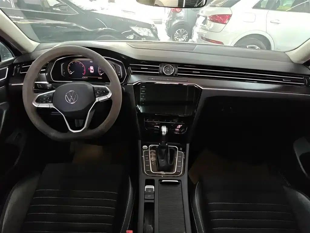 2020 Volkswagen Passat 330TSI DSG Luxury — миниатюра 13
