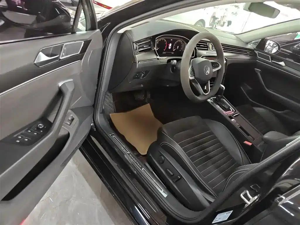 2020 Volkswagen Passat 330TSI DSG Luxury — миниатюра 14