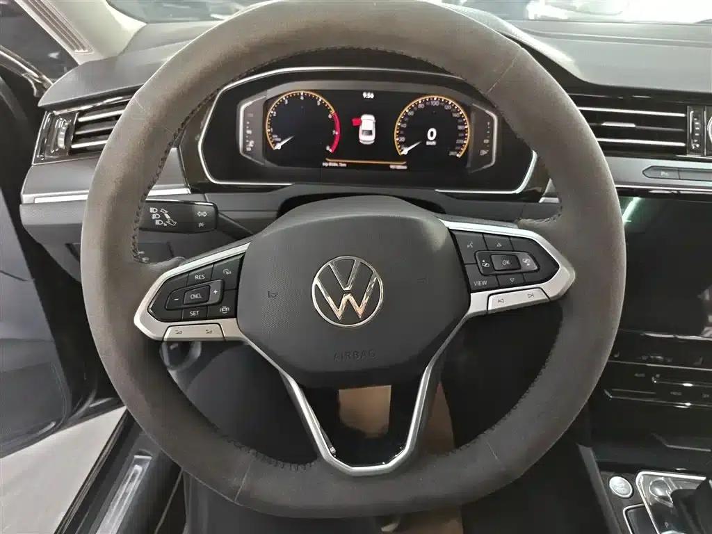 2020 Volkswagen Passat 330TSI DSG Luxury — миниатюра 15