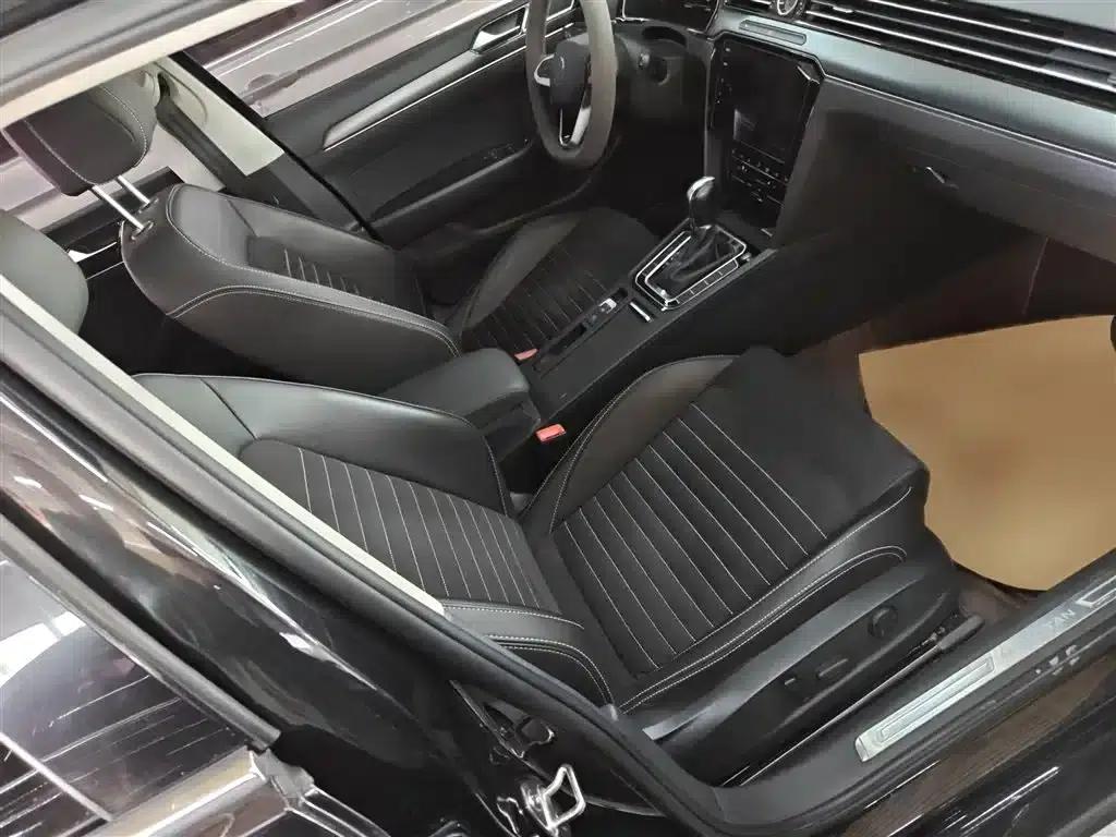2020 Volkswagen Passat 330TSI DSG Luxury — миниатюра 17