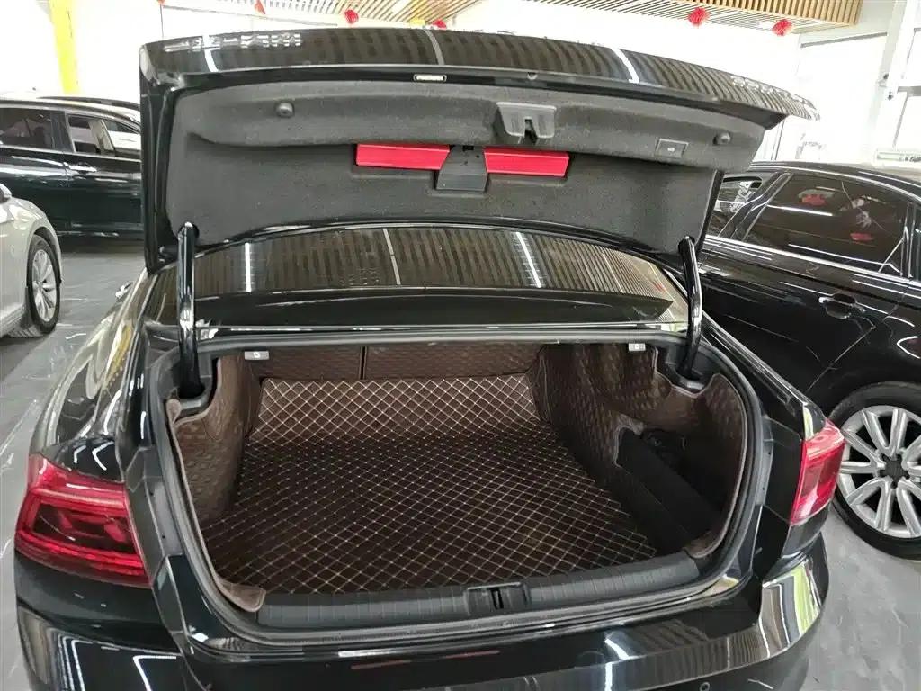 2020 Volkswagen Passat 330TSI DSG Luxury — миниатюра 9