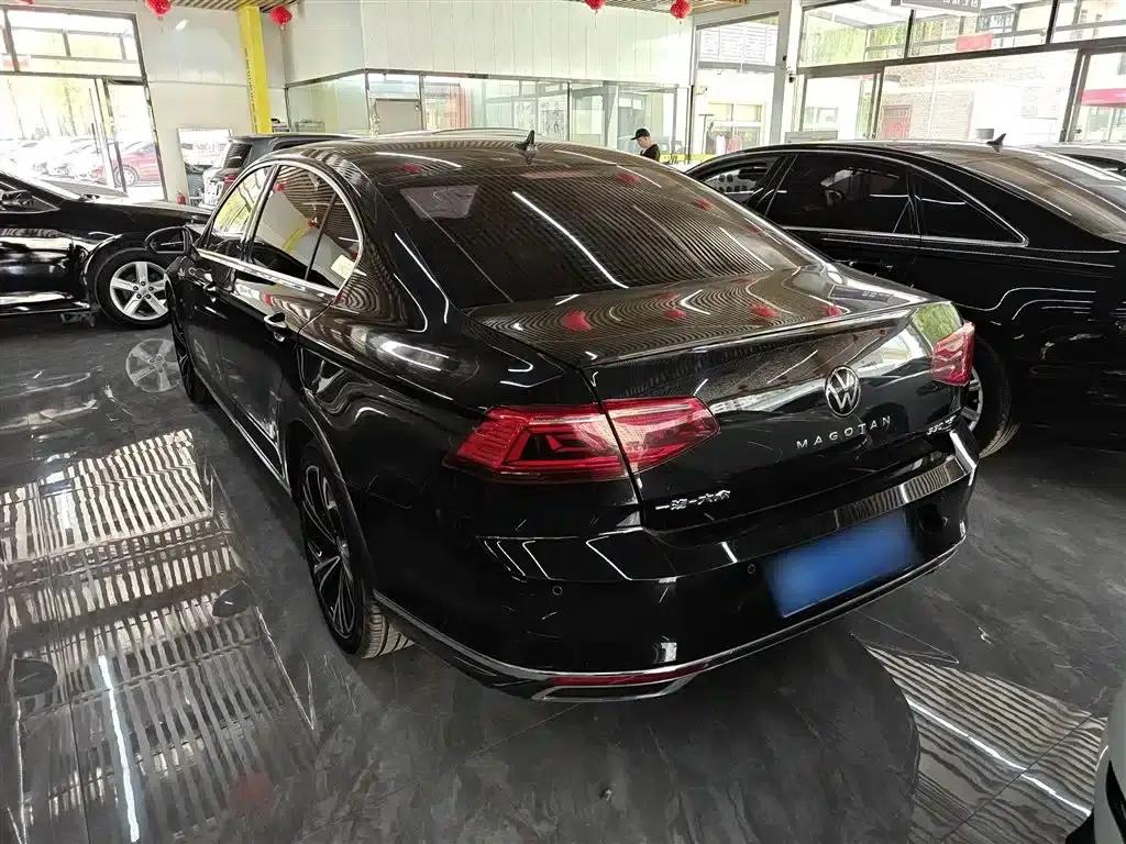 2020 Volkswagen Passat 330TSI DSG Luxury — миниатюра 10