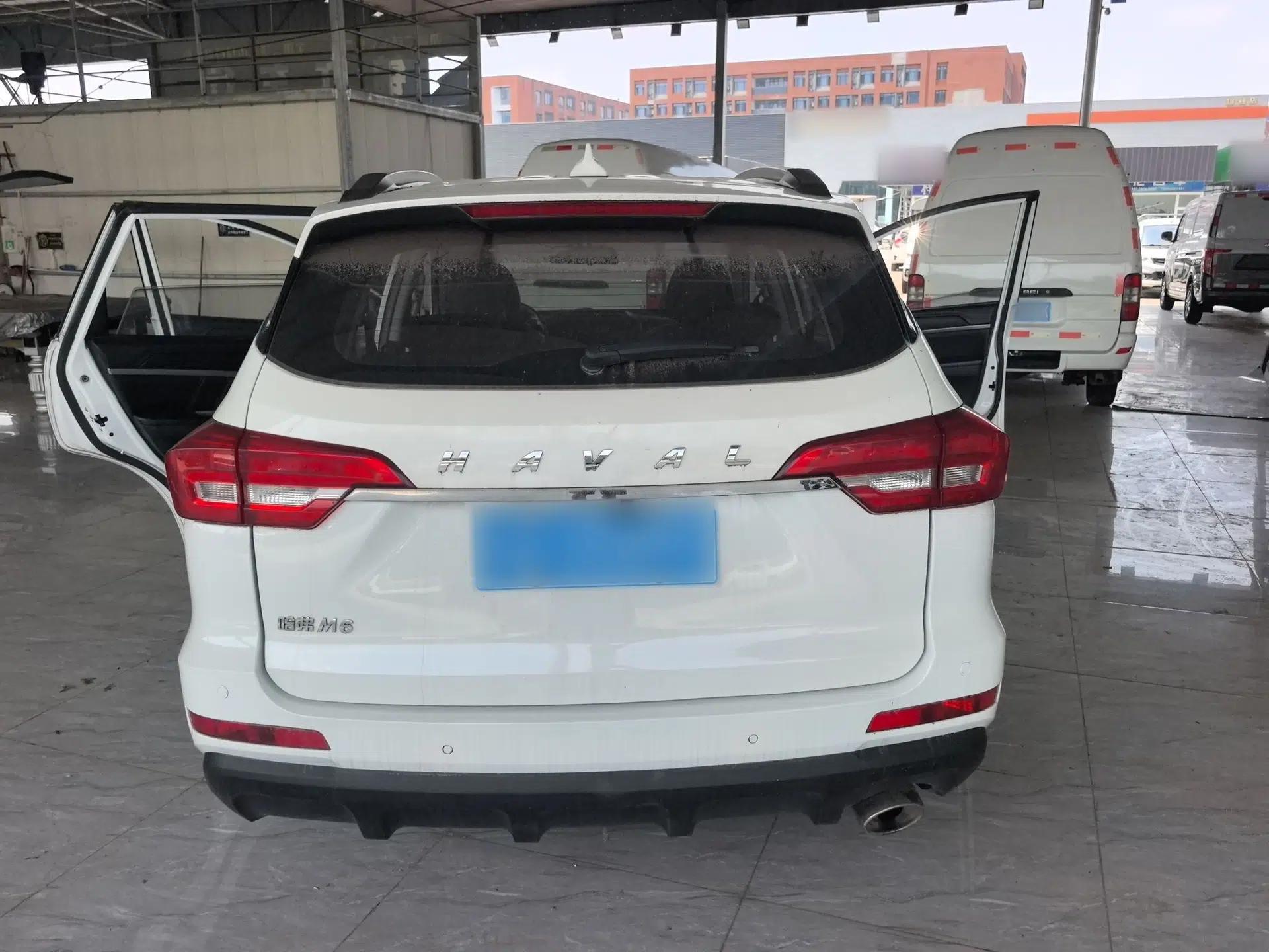 Haval M6 2018 1.5T Manual Two-Wheel Drive Urban Model — миниатюра 5