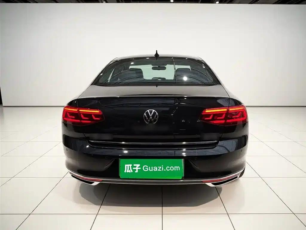 2022 Volkswagen Passat GTE Plug-in Hybrid GTE Luxury Model — миниатюра 6