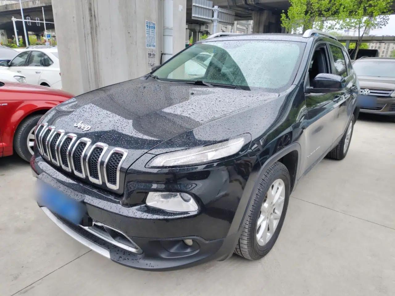 Jeep Cherokee 2017 2.0L Superior Edition — миниатюра 1